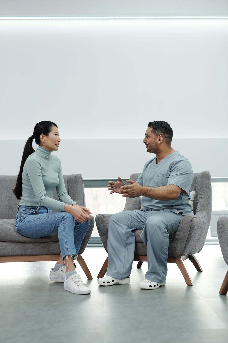 Persönliches Gespräch zwischen Ärztin und Patientin (Symbolbild)